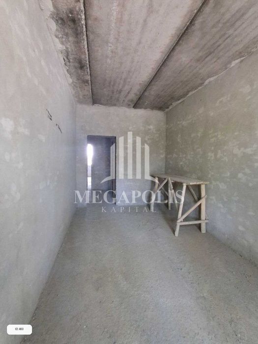 Buxoro sharq2da 2  xonali karopka kavartira arzon narxda sotiladi.№460