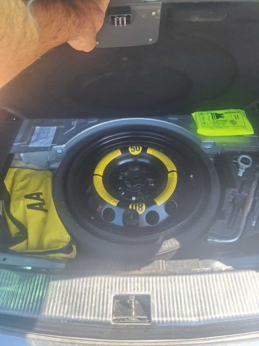 VW Touareg 3.2 B,241 к.с. автомат, 60 броя на части