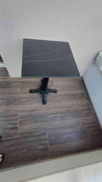 Масичка с камък  за балкон