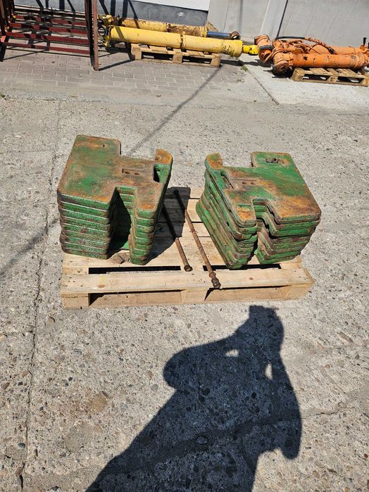 De vanzare contragreutati John Deere 50kg — poza 4