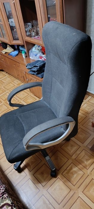 Продам компьютерное кресло