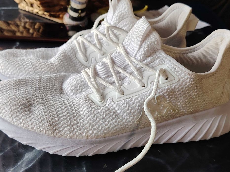 Бели маратонки Каппа