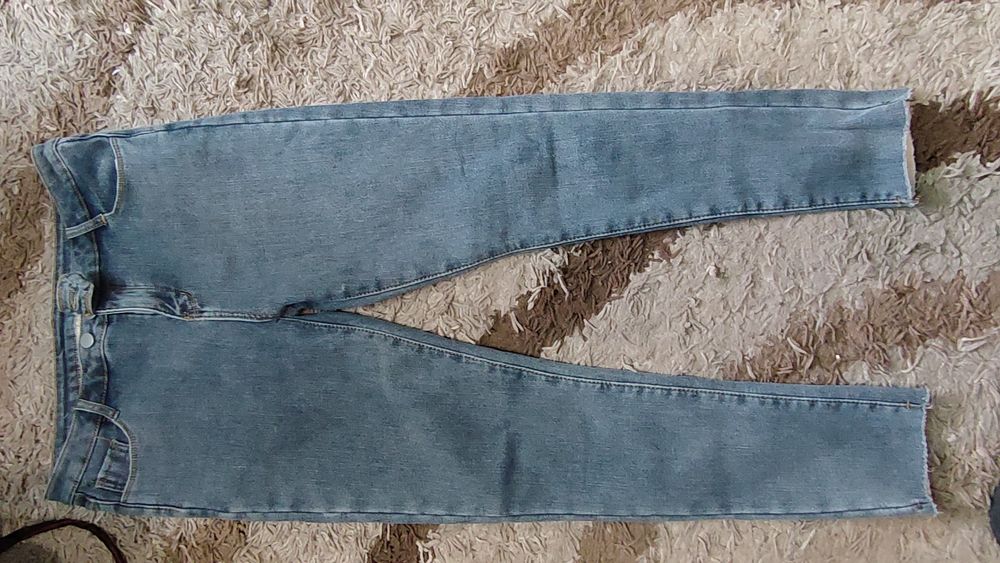 Продам оч крас ь за все по пятьсот