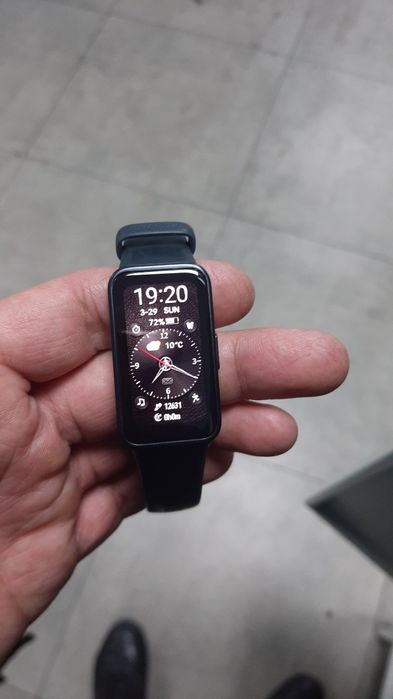 Продам фитнес браслет