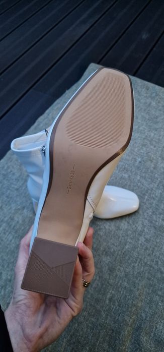 Botine Bershka noi