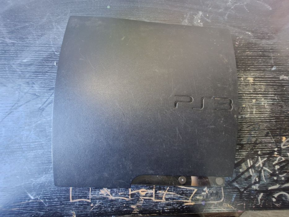 Ps 3 fără  manete . Jocurile se dau separat