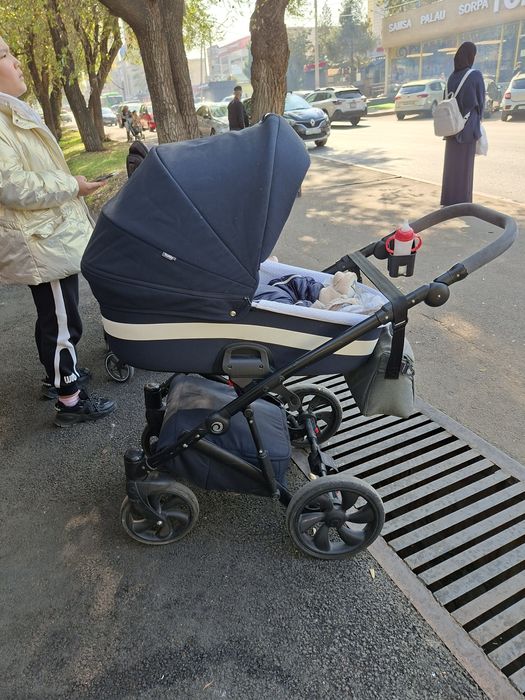 Продам коляску тутис