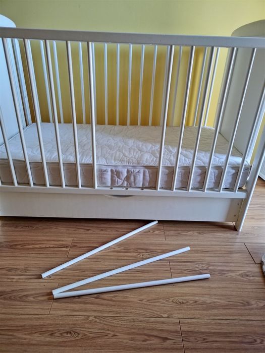 Pătuț lemn + saltea cocos, bonus lenjerie