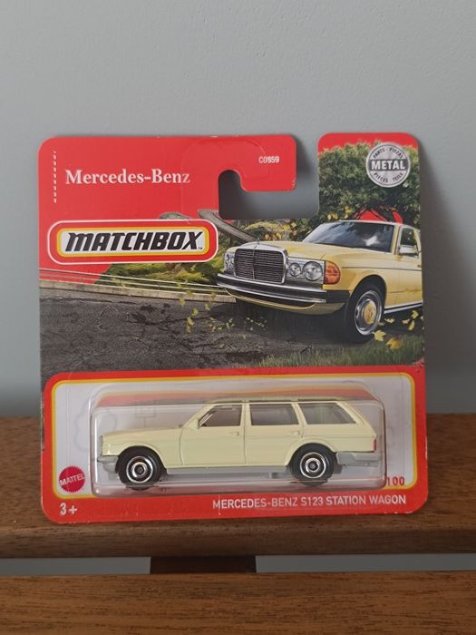 Mercedes Benz w123 Wagon Matchbox Hot Wheels
