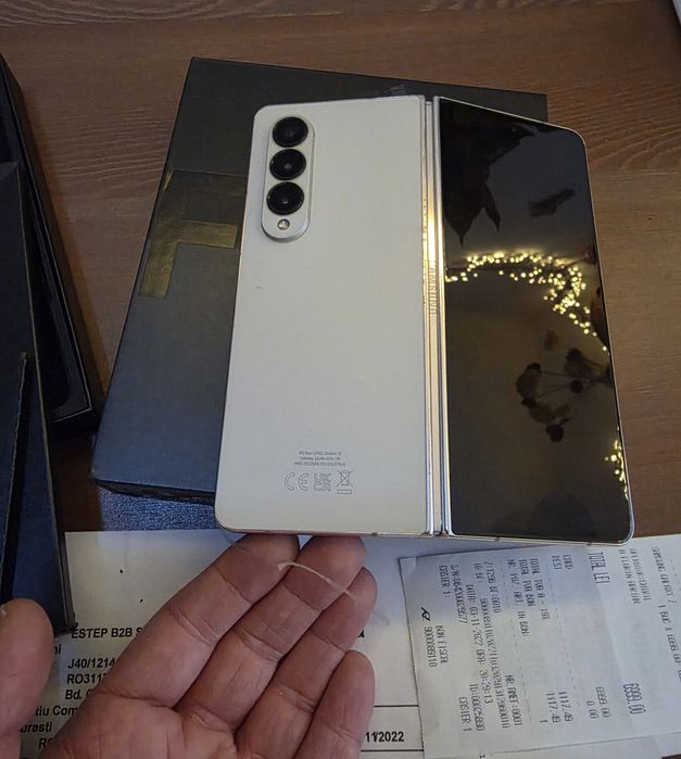 Samsung Galaxy Z Fold 4 512GB Beige – stare foarte bună