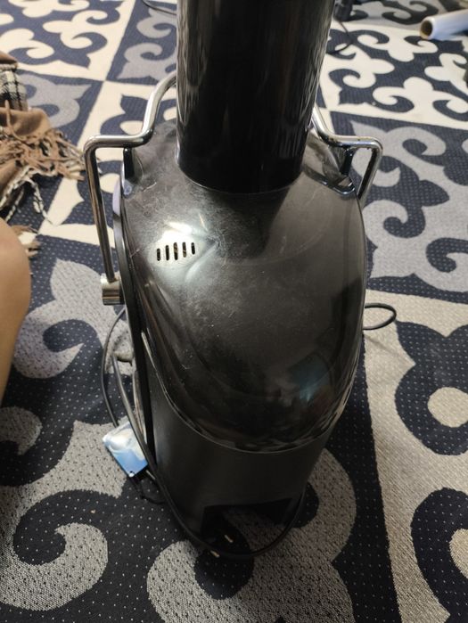 Сок выжималка подливной.