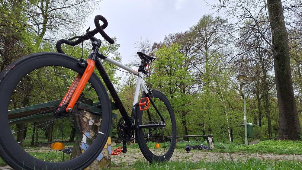 Single Speed Santa Fixie Raval Stela 52