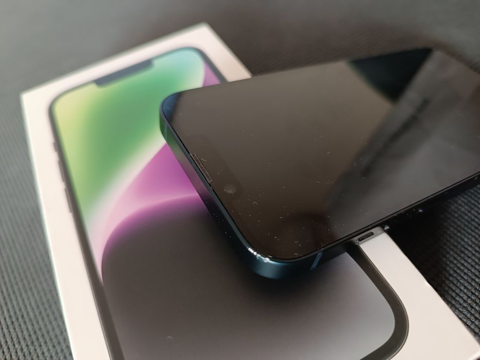 Apple iPhone 14 128GB Midnight + оригинална кутия и EarPods