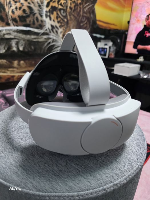 Очила за виртуална реалност Pico 4 -128gb/8 ram Без забележка!