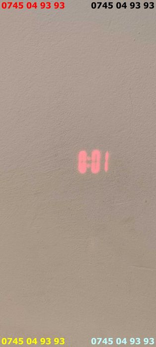 ceas digital proiector umiditate temperatura ora data proiectie perete