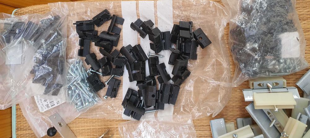 Cleme diverse  pentru fixare trape Remis , Dometic, etc