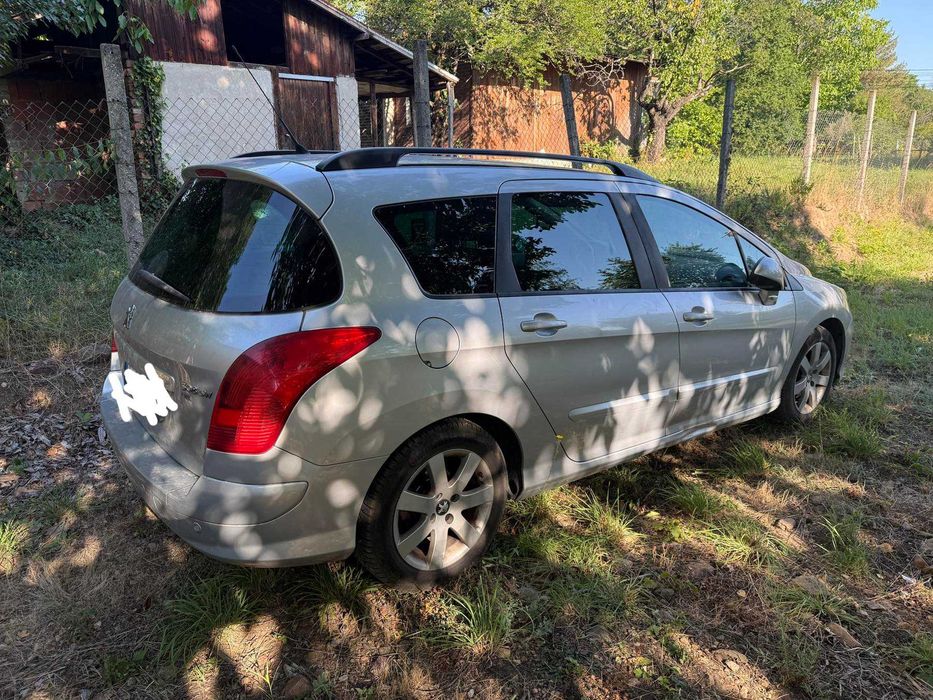 Peugeot 308 SW 1.6 HDi Автоматик 2012 – повреден двигател