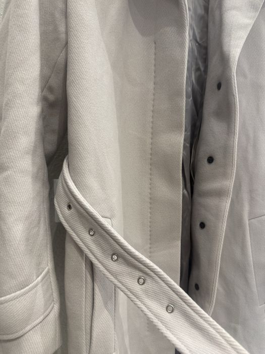 Елегантно дамско палто