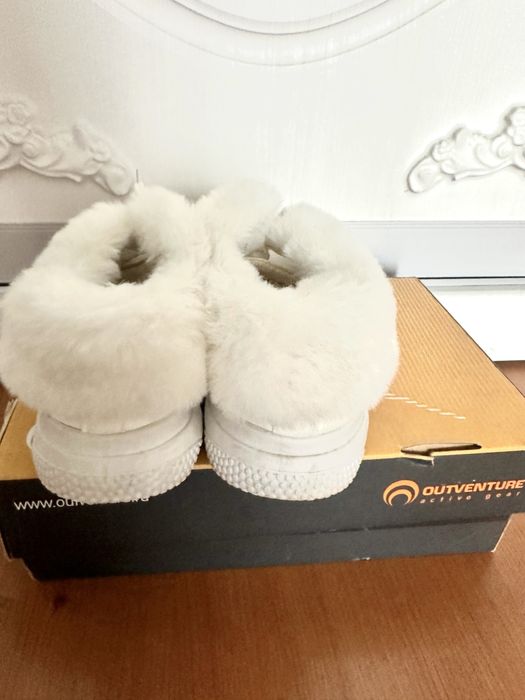 Продам кроссовки зимние