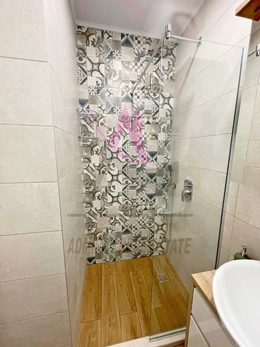 Дава се под наем Двустаен апартамент в к.к. Св.Св. Константин и Елена - 67 кв.м за 700 € - Снимка #5