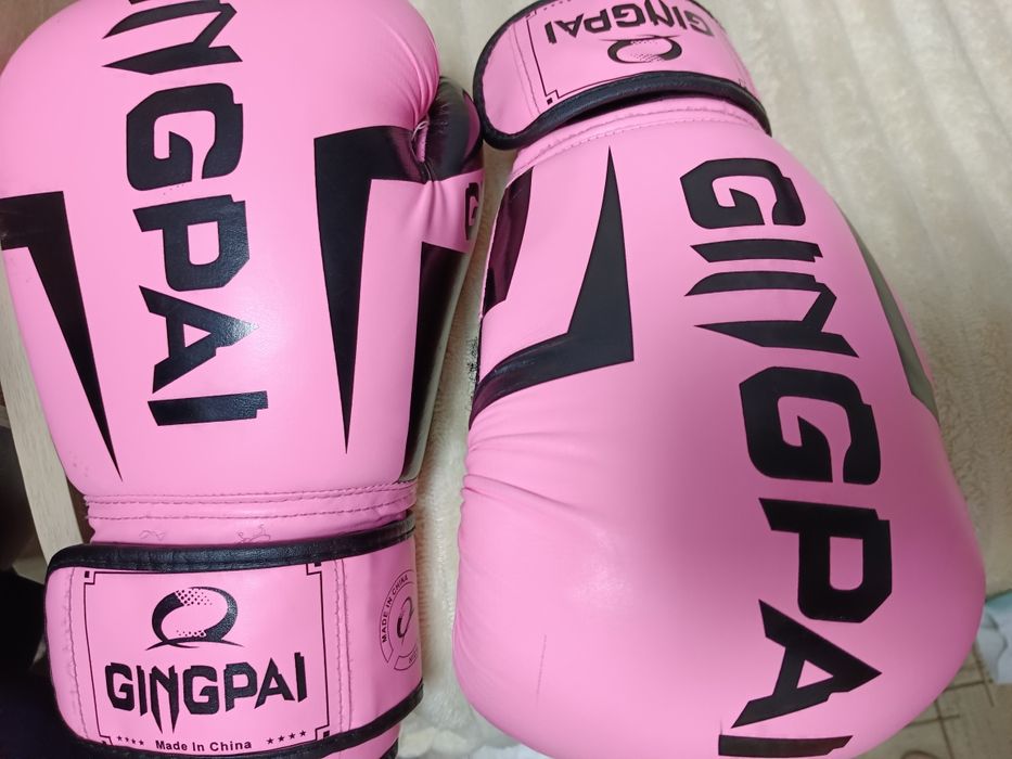 Продам перчатки 12 унций