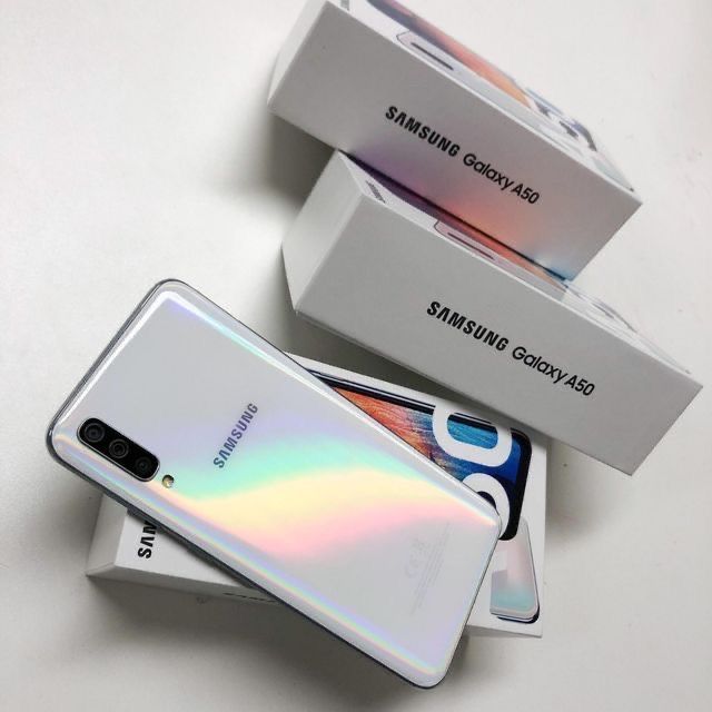 Samsung A50 / 64 gb / Белый цвет / Полный комплект