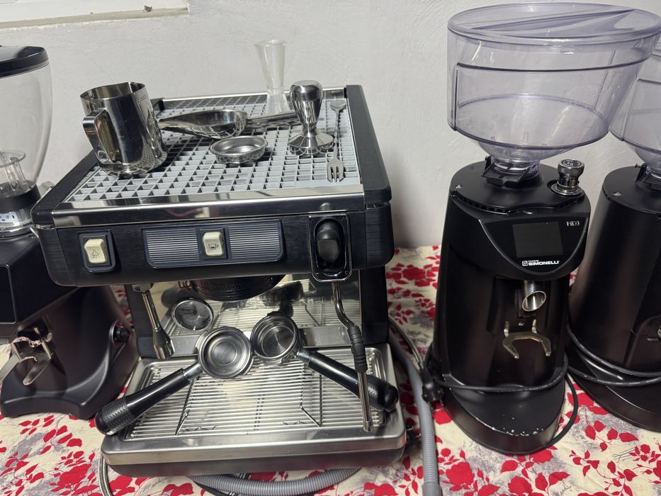 Кофемашина Симонелли ( Simonelli Appia life ) кофемолка Симонелли б/у