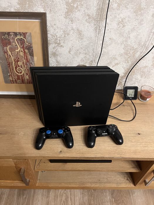 ps4 pro consola • Anunturi gratuite • OLX.ro