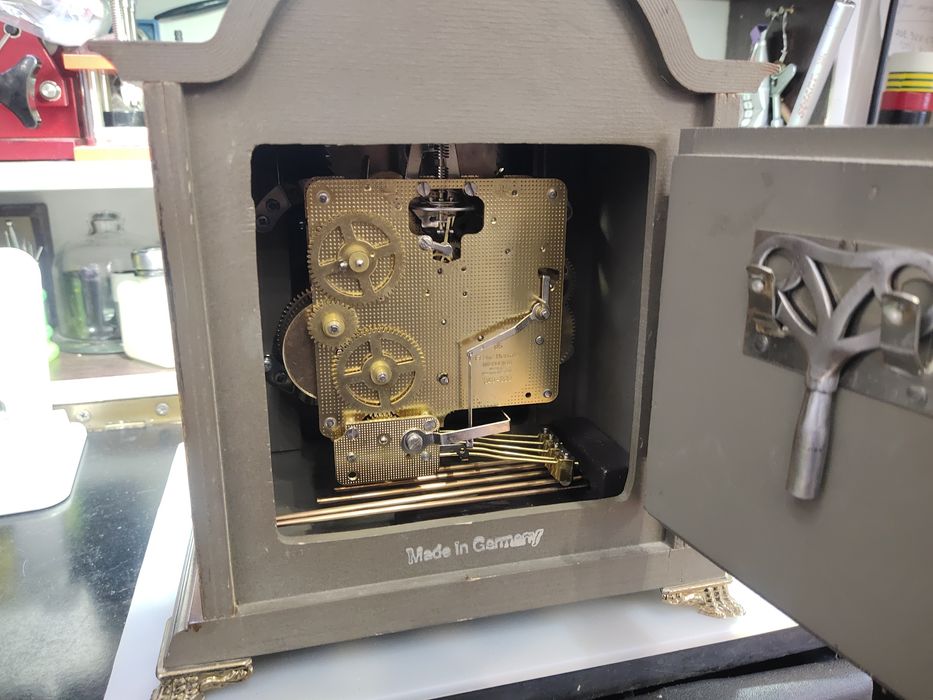 Часы настольные интерьерные