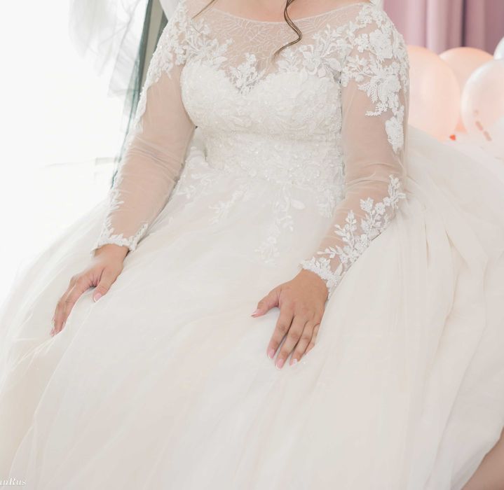 Vând rochie de mireasă
