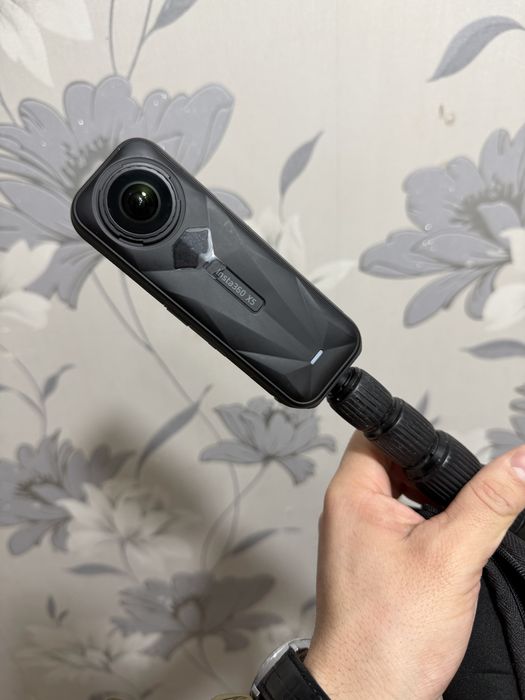 srochna insta360  X5