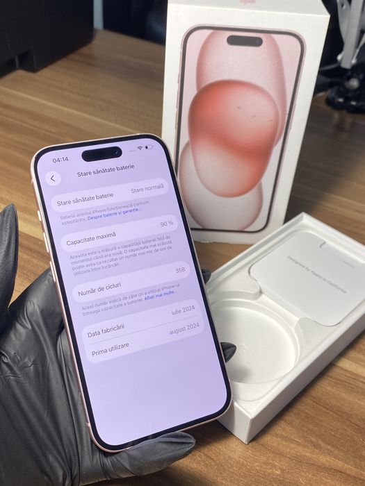 iPhone 15• 128 GB • Pink