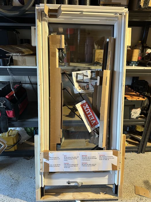 Velux cu balcon nou in cutie