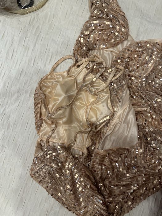 Вечернее платье розовое золото