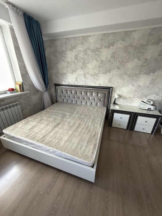 Продается спальный гарнитур
