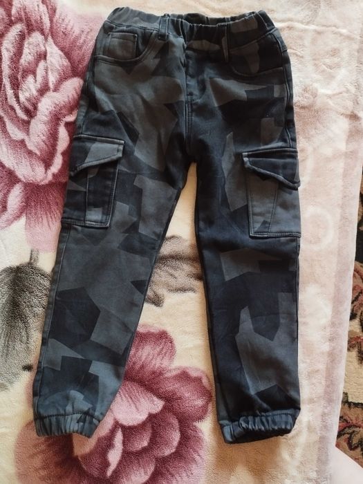 Продаются вещи на возраст 5-6 лет