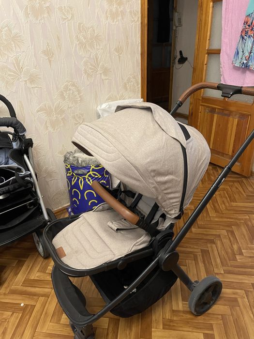 Продам свою Универсальная детская коляска Freeon E70 3 В 1