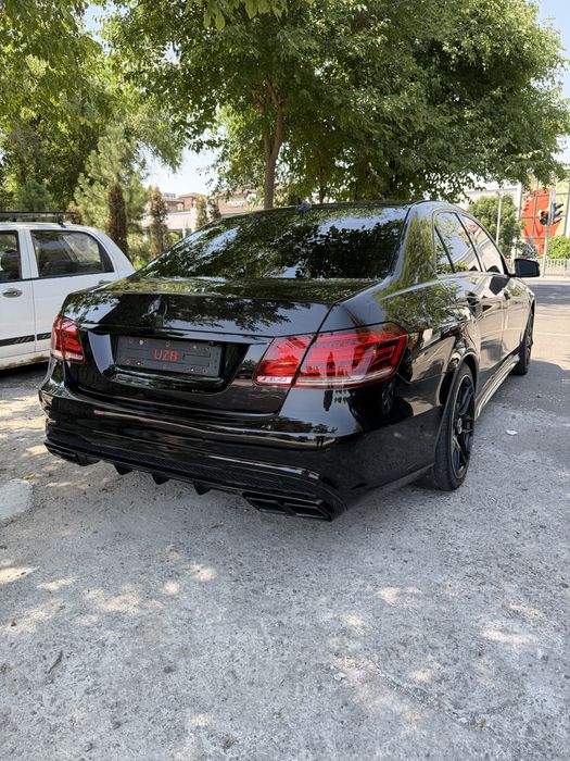 Mercedes benz w212 E550 tozza ideal