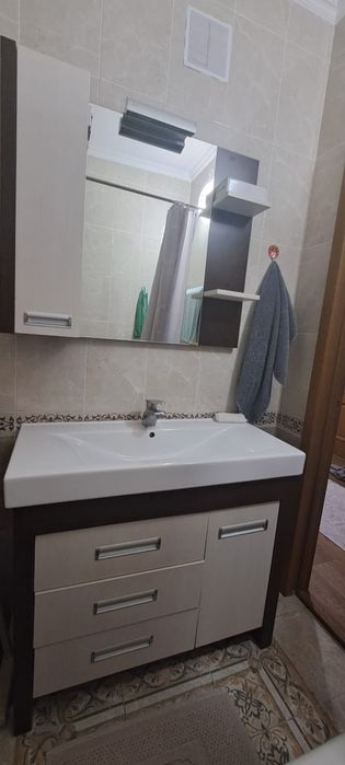 Продам раковина со шкафом