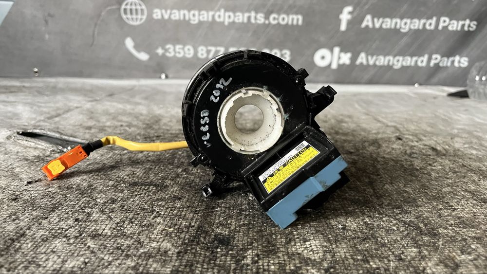 Toyota Avensis 2012- лентов кабел