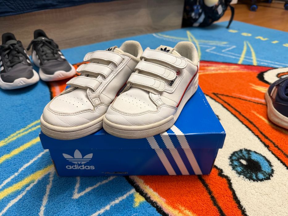Маратонки adidas