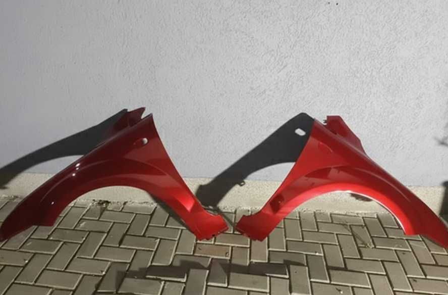 Aripa Fata Dreapta & Stanga Ford Focus 2/II 2004-2008 Vopsita Rosu