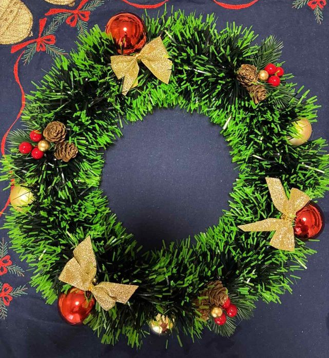 Ръчно изработени Коледни венци.