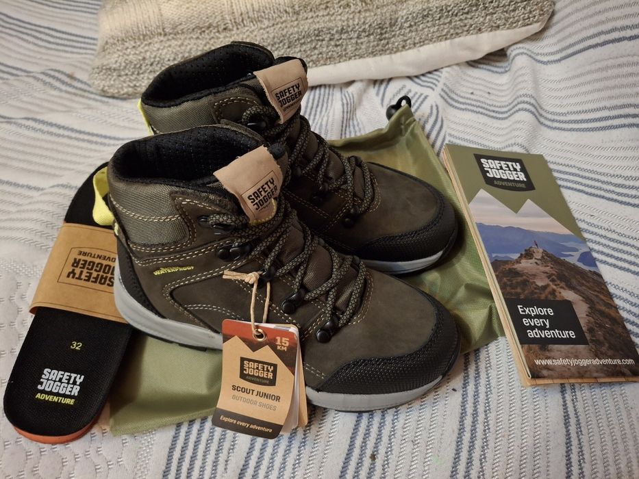 Ghete noi jogger marimea 32