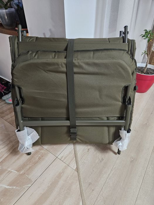 Vând Pat Pescuit cu Sac de dormit
