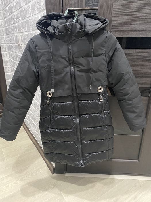 Продам зимний пуховик на девочку