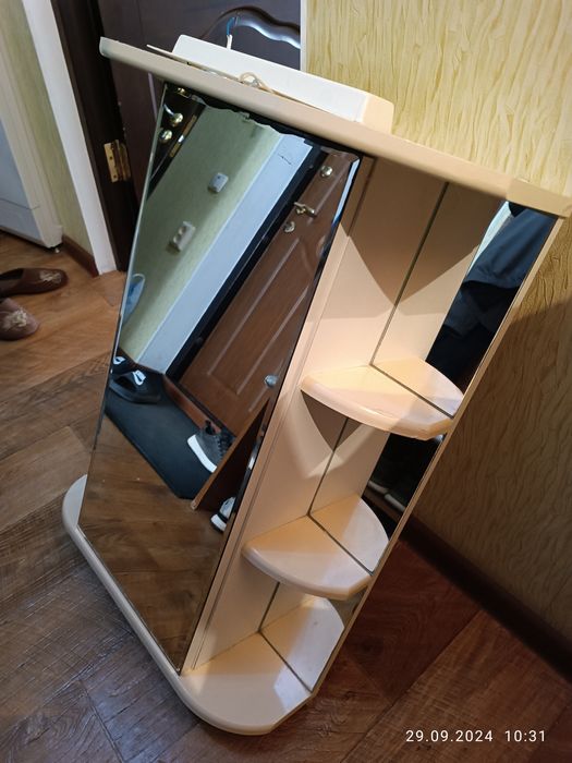 Ванный навесной шкаф + ковёр 2х3м