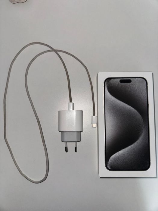 iPhone 15 pro 512/8 gb