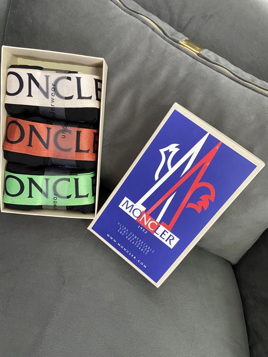 Boxeri barbati.     .