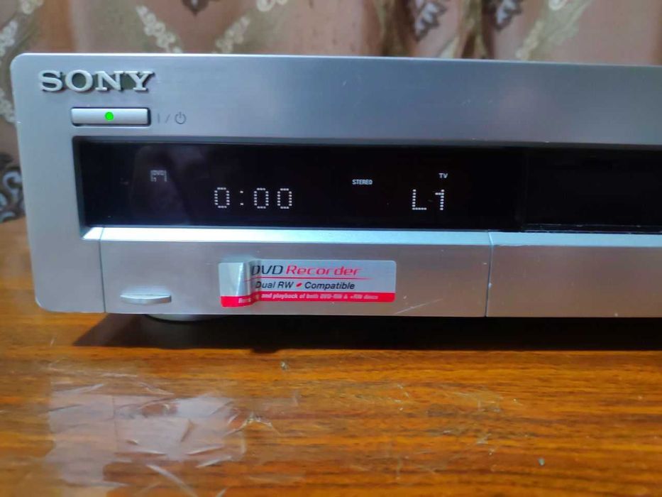 Пишущий DVD Sony RDR-GX3